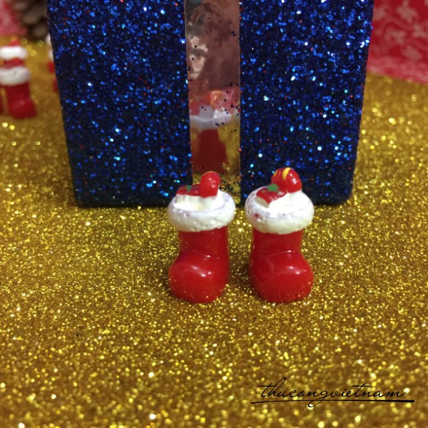 Mô Hình Đôi Vớ Ông Già Noel Mẫu 1